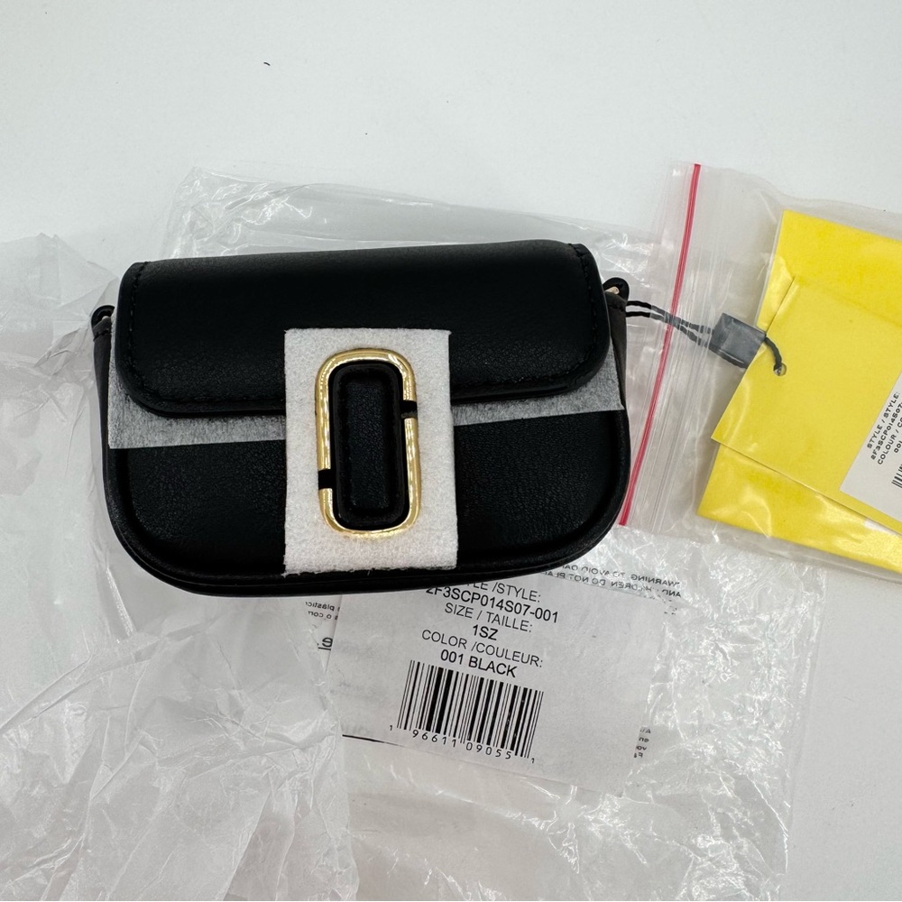 Marc Jacobs Mini Black Leather Crossbody with Gold Chain - Picture 5 of 10
